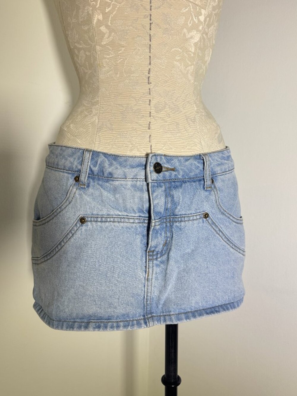 Edikted Stitched Up Denim Mini Skort Light Wash Low Rise Size Medium